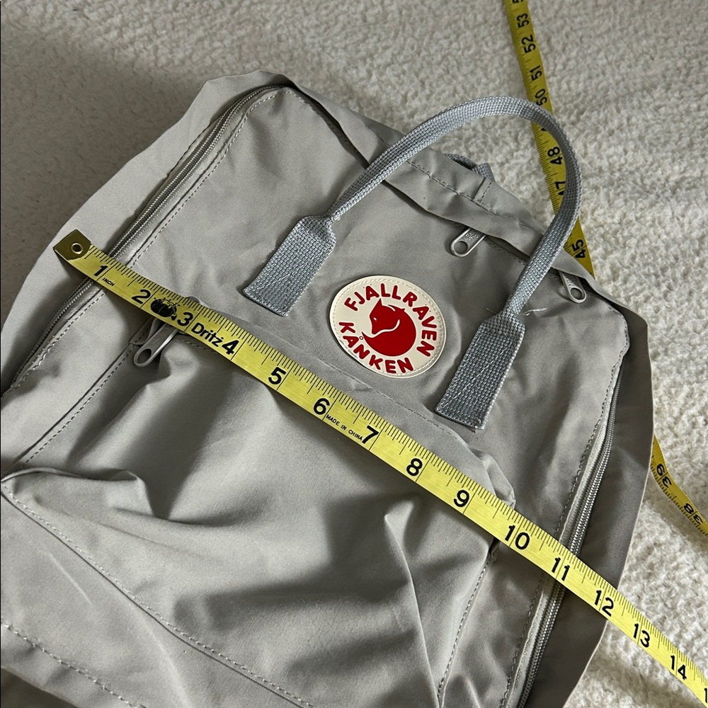 Fjallraven Kanken Classic Backpack - Picture 12 of 13